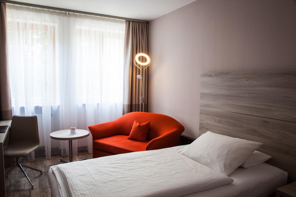 Hotel Kastanienhof Erding Bilik gambar